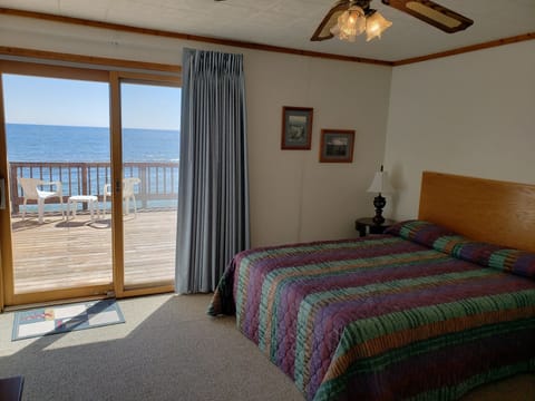 Deluxe Lake Side Condo, Private Patio | Iron/ironing board, free WiFi, bed sheets