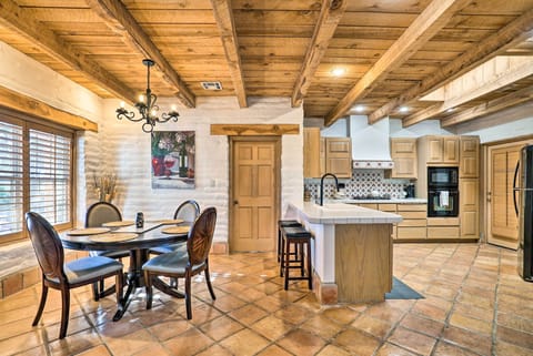 Las Cruces Vacation Rental | 4BR | 2BA | Stairs Required | 3,150 Sq Ft