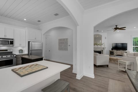 Open floor plan with plenty of room for dining and sitting with the family