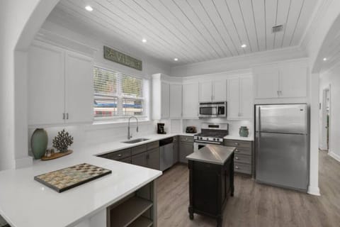 Brand new quartz counters and fully equipped for your culinary masterpieces.