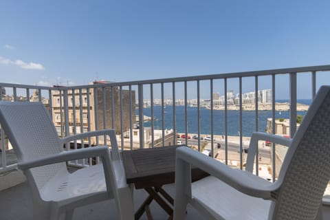 Deluxe Apartment, 2 Bedrooms | Terrace/patio