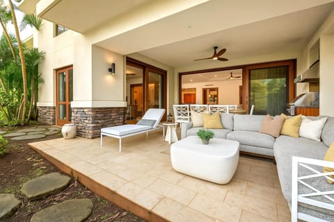 A panoramic view of the lanai area, perfect for entertaining
