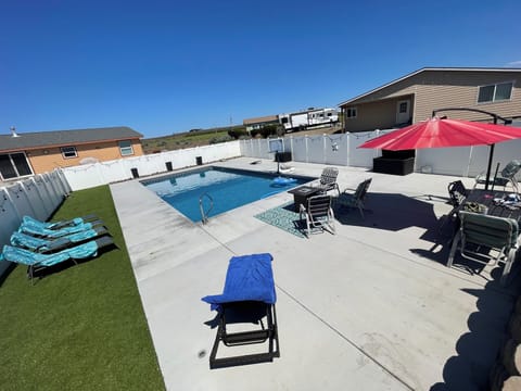 Pool area
