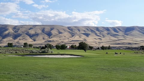 18 Hole golf course. Driving range, pro-shop and golf carts available!