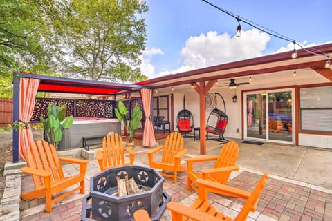 San Antonio Vacation Rental | 4BR | 2BA | 2,313 Sq Ft | Step-Free Access