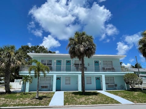 Front of building unit 3 is second Floor right side 