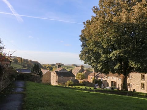 Cottage | Property grounds