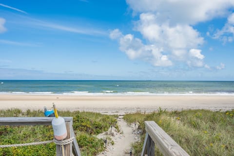 Welcome to 215 Phillips Road, Sagamore Beach!