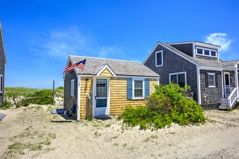 Welcome to 225 I North Shore Boulevard, East Sandwich!