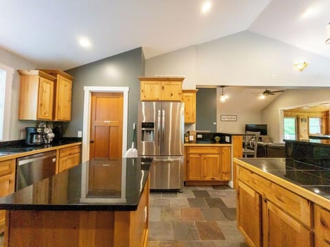 Fully stocked kitchen, great for family meals together.