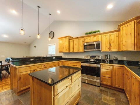 Fully stocked kitchen, great for family meals together.