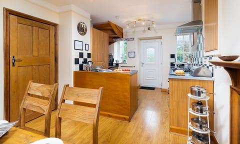 Fridge, dishwasher, cookware/dishes/utensils