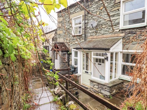 Cottage | Property grounds