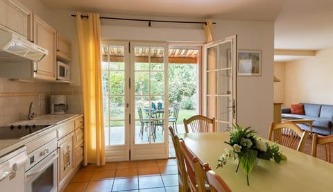 Prepare meals in the privacy of your own kitchen and enjoy them at the dining table.