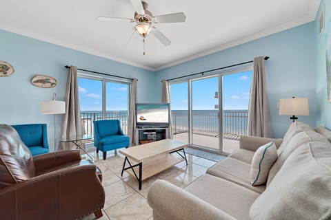 Welcome to Crystal Shores West 101!
