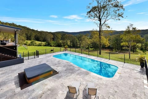 Valley View, Hot Tub & Swimming Pool