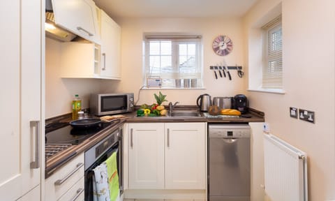 Fridge, dishwasher, cookware/dishes/utensils