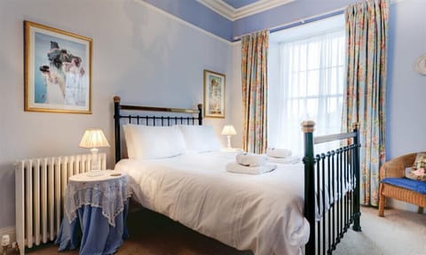 2 bedrooms, individually decorated, individually furnished, free WiFi