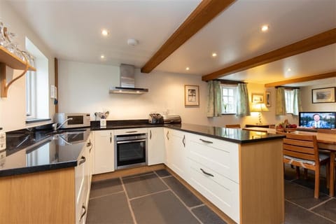 Fridge, dishwasher, cookware/dishes/utensils