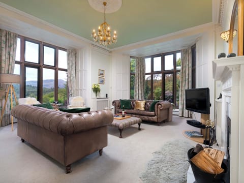 Cottage | Interior