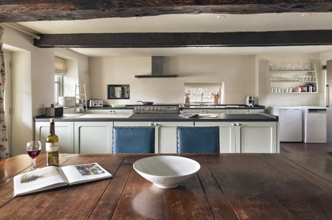 Cottage | Interior