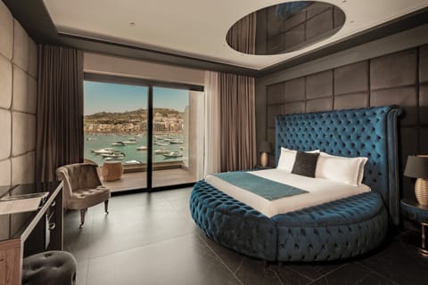 Deluxe Room, Balcony, Sea View | Minibar, desk, soundproofing, free WiFi