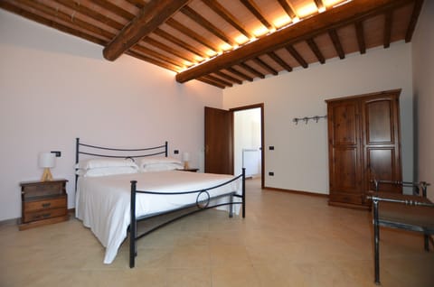 Basic Condo | Bed sheets