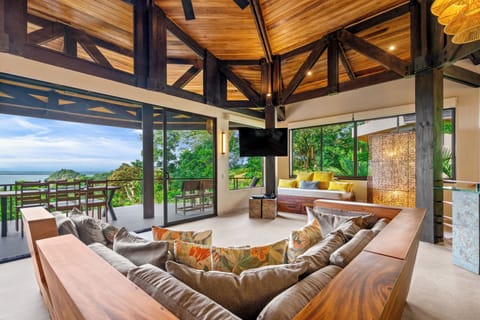 Ocean View leaving room