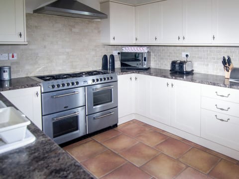 Open plan living space | Kingfisher Barn - Piggyback Barns, Sculthorpe, Fakenham