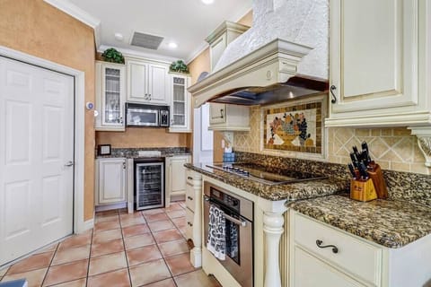 30da52a2 7189 4d4e 88f4 8e950592a89c