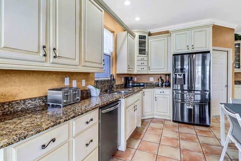 F71f1701 ff6f 4f53 99e5 345aa24b161c