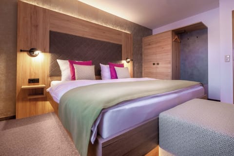 Comfort Double Room, Lake View | In-room safe, desk, soundproofing, free WiFi