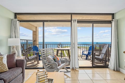 Condo (1 Bedroom) | Property amenity