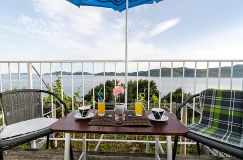 Apartment (Apartment Giovani - Two Bedroom Apart) | Terrace/patio