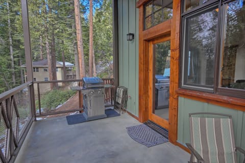 Oversize Private Deck Fully Covered