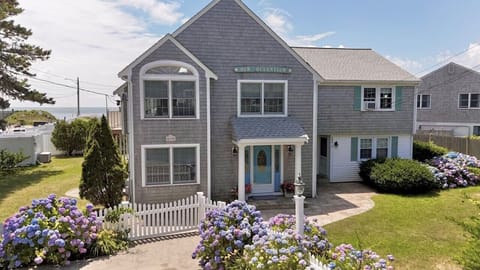 Welcome to Our Oceanview Yarmouth!