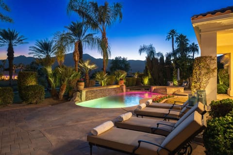 Beautiful Views - Twilight in your own private paradise