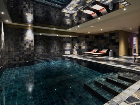 Sauna, hot tub, Turkish bath, body treatments, deep-tissue massages