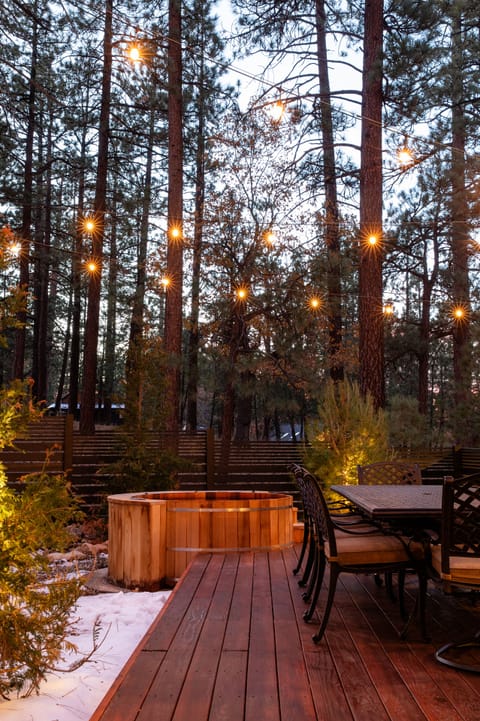 Orville's Lodge | Terrace/patio
