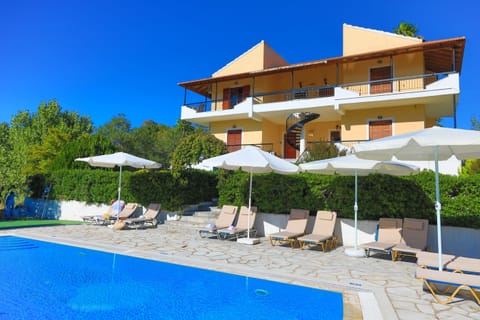 Cochelli Villas Lower