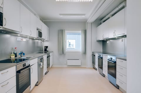 Economy Single Room | Shared kitchen | Shared fridge, microwave