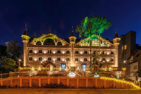 Front of property - evening/night