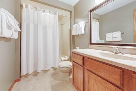 Premium bedding, free WiFi, bed sheets