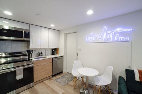 Kitchen, dining area