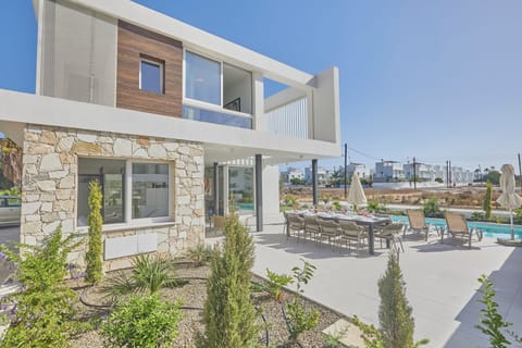 Villa, 5 Bedrooms, Smoking, Private Pool | Garden