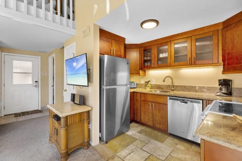 Just bring groceries!