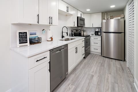 Completely remodeled kitchen - everything is new. 
