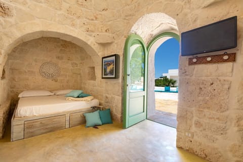 5 bedrooms