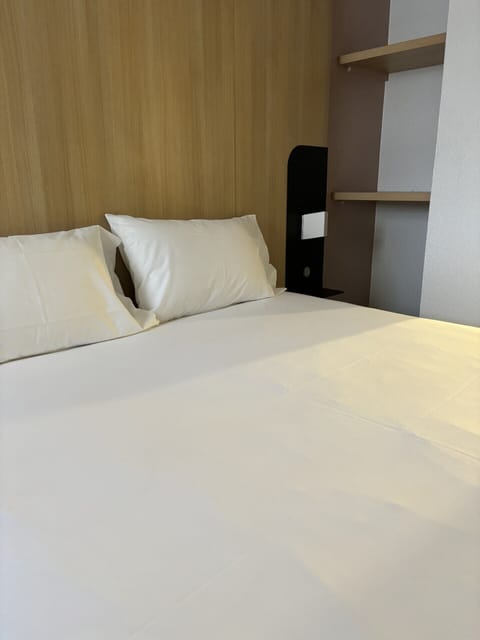 Standard Room, 1 Double Bed | Desk, laptop workspace, blackout drapes, soundproofing