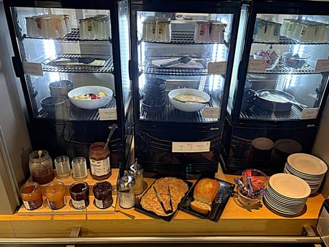 Daily buffet breakfast for a fee